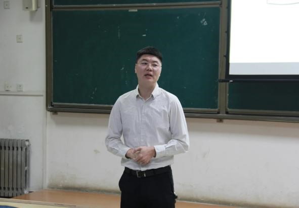 ˼���T���ơ����������ഺ�������W(w��ng)��--ɽ�|���̌W(xu��)Ժ�ԾW(w��ng)�j(lu��)˼������x���������ҕ�l�ɰa����